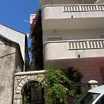 Pensión Ivamia Makarska