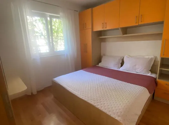 Gostinjska kuća Ivamia 3*