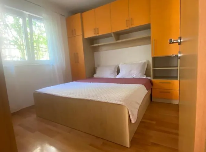 Gostinjska kuća Ivamia 3*