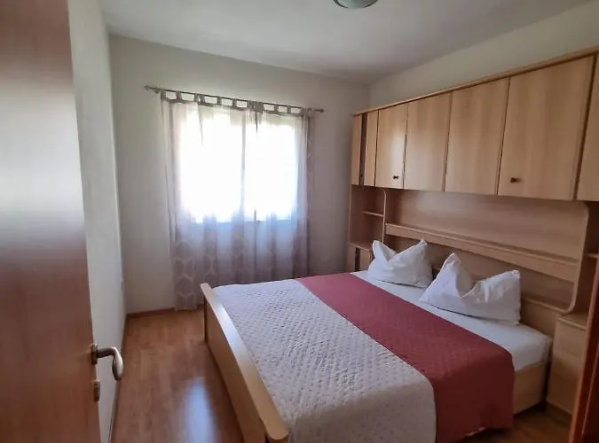 Ivamia Gostinjska kuća Makarska