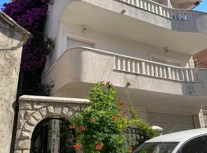 Ivamia 3* Makarska