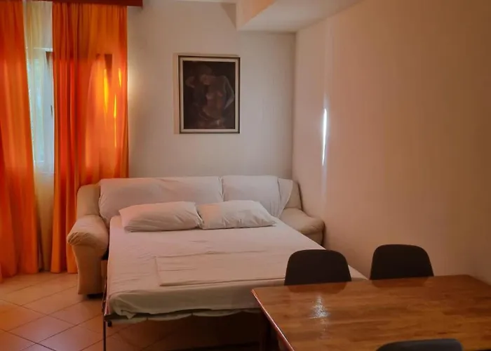 Gostinjska kuća Ivamia 3*