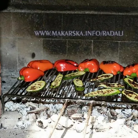Ivamia Guest house 3*